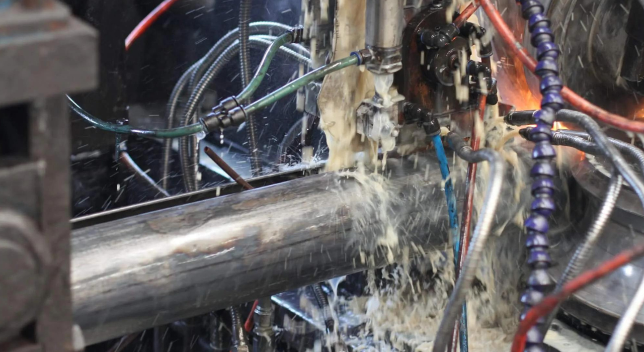 Which Surface Finishes Are Available for Grade C Tubing Per ASTM A500?