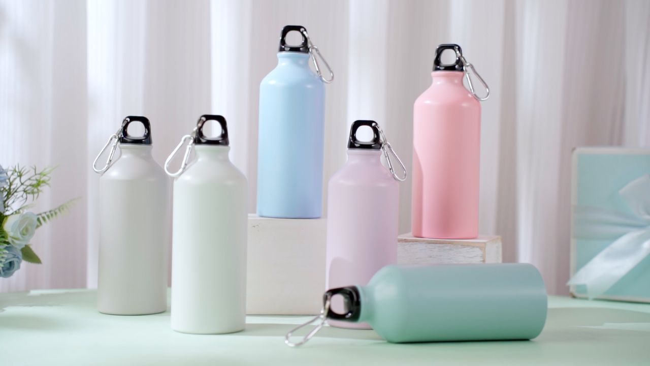 Why Businesses Prefer Buying Sports Water Bottles in Bulk from Manufacturers